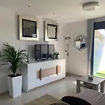 Luxury Penthouse With Private Rooftop Terrace, Pool, Punta Prima, Torrevieja Appartamento *
