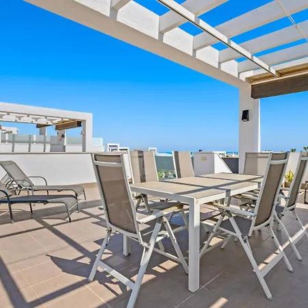 Luxury Penthouse With Private Rooftop Terrace, Pool, Punta Prima, Apartamento *